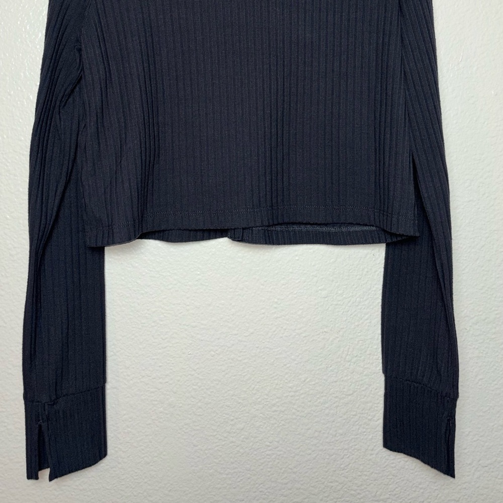Black Ribbed Button-Front Crop Sweater - Picture 13 of 16